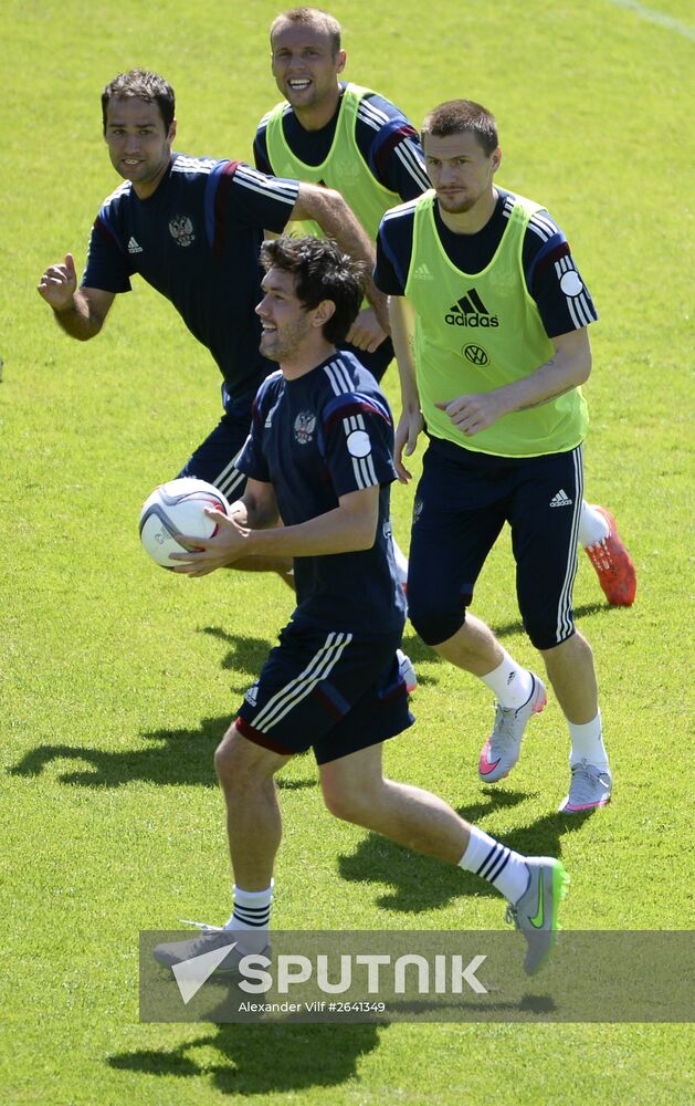 Football. Russian national team holds training session