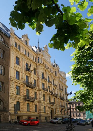 Cities of the world. Riga