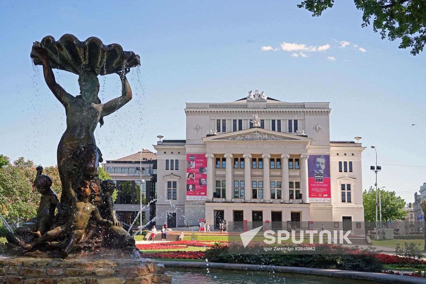 Cities of the world. Riga