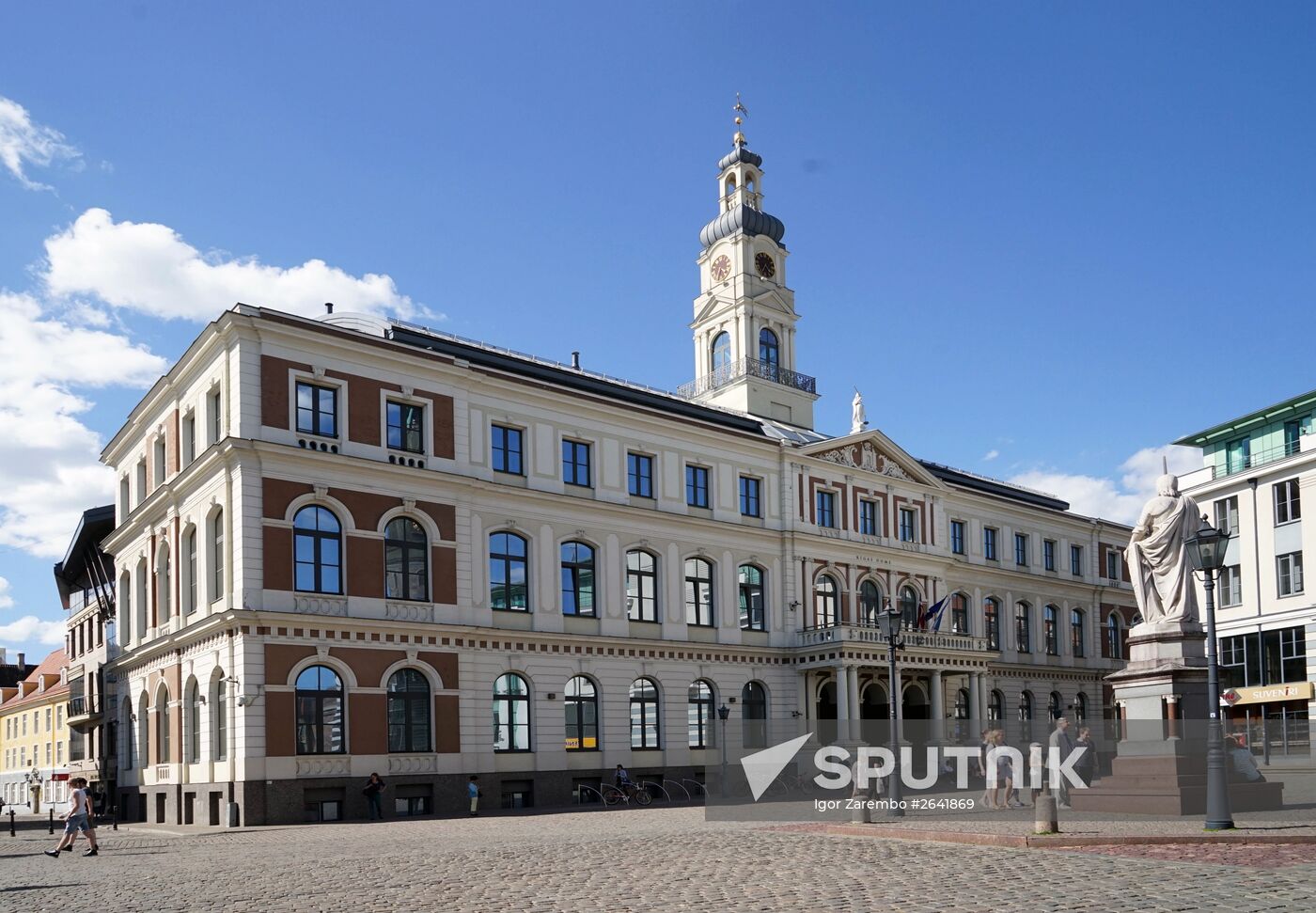 Cities of the world. Riga