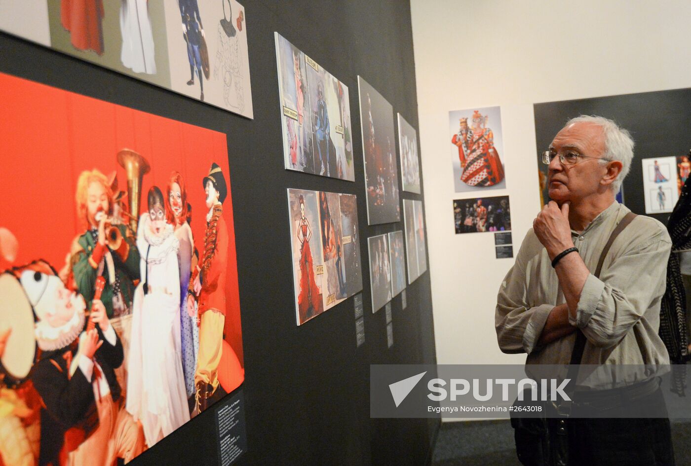Exhibition "Costume At The Turn of The Century. 1990-2015" opens in Moscow