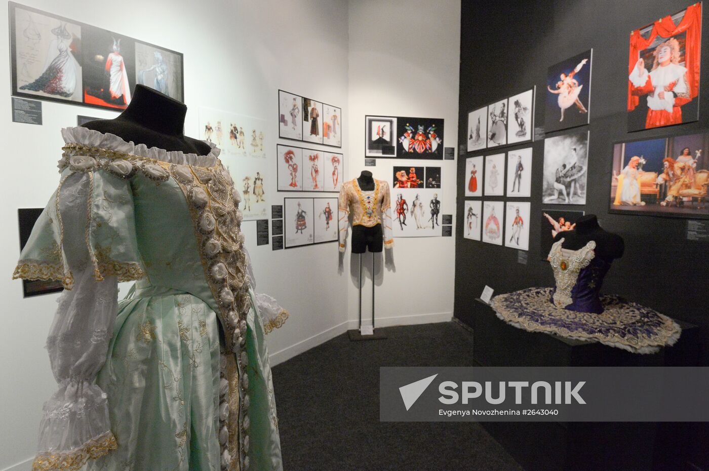 Exhibition "Costume At The Turn of The Century. 1990-2015" opens in Moscow