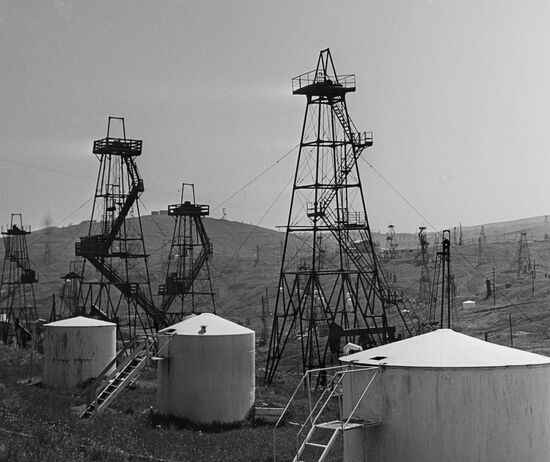 Oil recovery