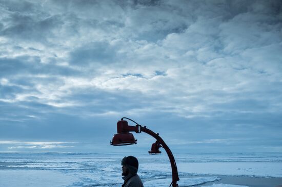 Kara-Winter 2015 Arctic expedition