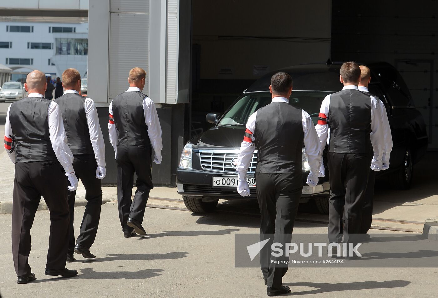 Paying last respects to Zhanna Friske