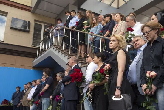 Memorial plaque for killed journalists Igor Kornelyuk and Anton Voloshin unveiled