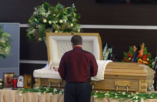 Paying last respects to Zhanna Friske
