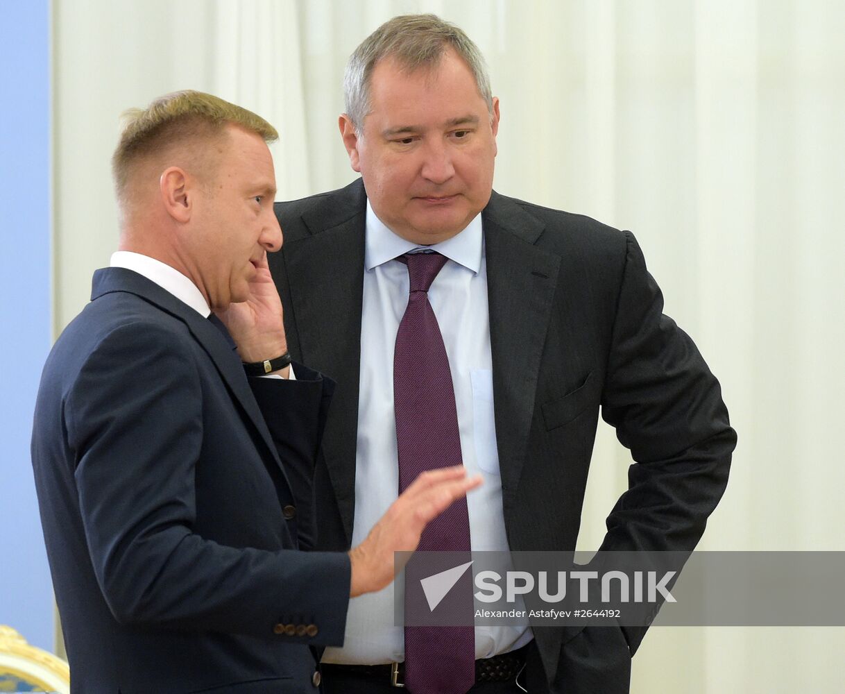 Prime Minister Dmitry Medvedev at Government meeting