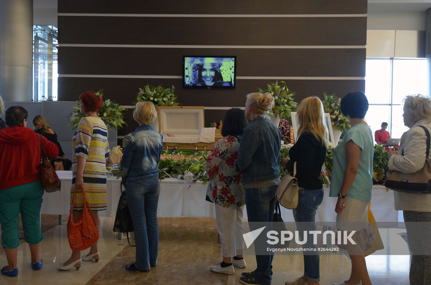 Paying last respects to Zhanna Friske