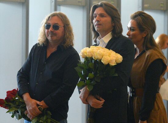 Paying last respects to Zhanna Friske