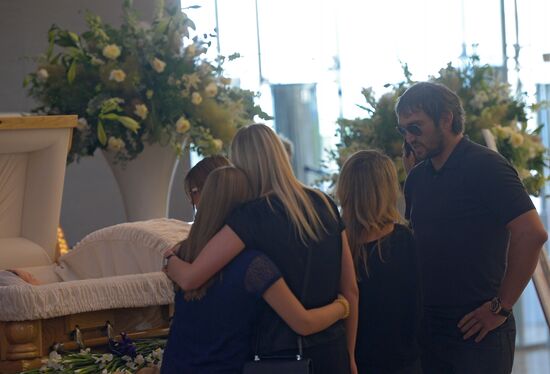 Paying last respects to Zhanna Friske