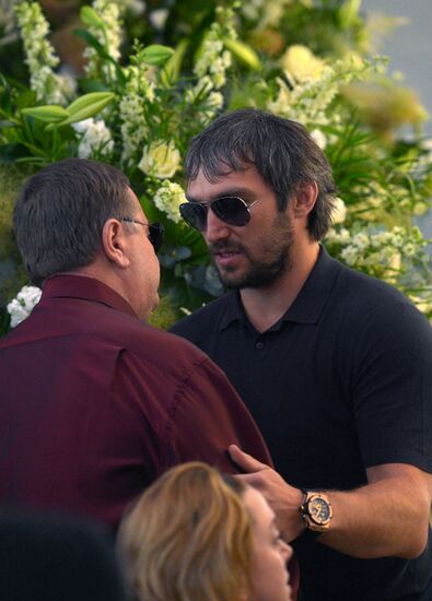 Paying last respects to Zhanna Friske