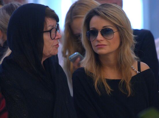 Paying last respects to Zhanna Friske