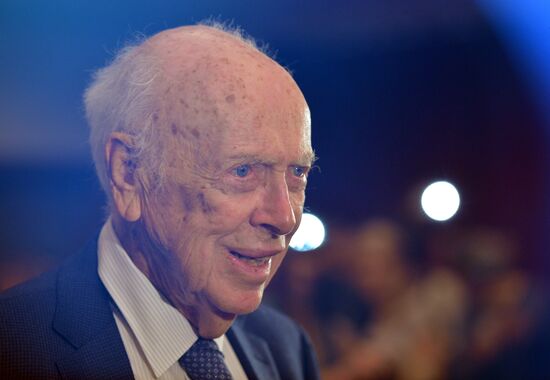 Nobel Prize winner James Watson gives open lecture in Moscow