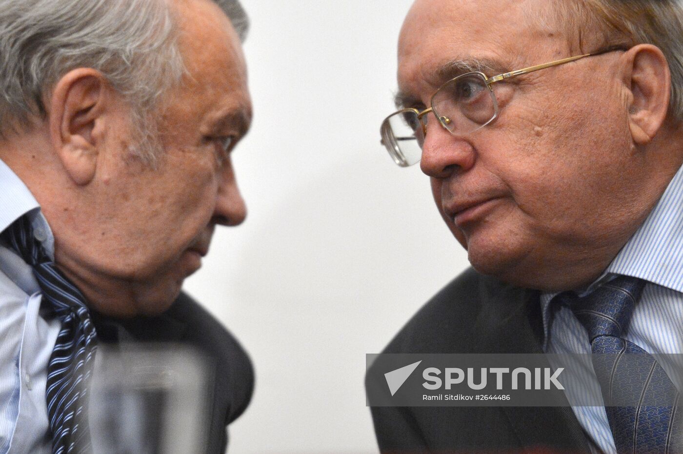 Nobel Prize winner James Watson gives open lecture in Moscow