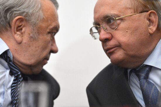 Nobel Prize winner James Watson gives open lecture in Moscow