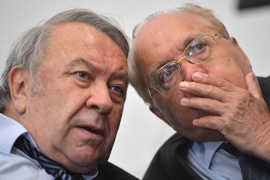 Nobel Prize winner James Watson gives open lecture in Moscow