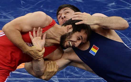 2015 European Games. Men's freestyle wrestling. Day 1