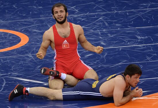 2015 European Games. Men's freestyle wrestling. Day 1