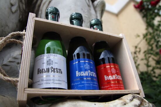 Champagne wines "Novy Svet" produced to mark Russia Day