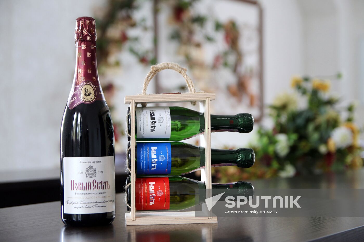 Champagne wines "Novy Svet" produced to mark Russia Day