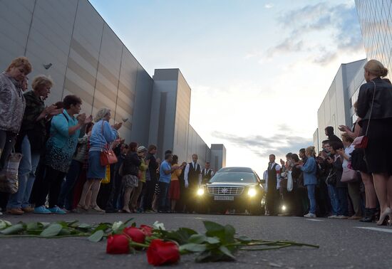 Paying last respects to Zhanna Friske