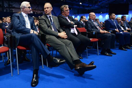 Panel session, Economics: Frank Answers to Pressing Questions, at 2015 St. Petersburg International Economic Forum