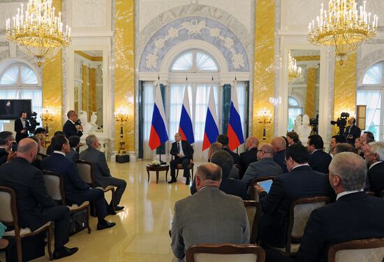 Vladimir Putin visits St. Petersburg
