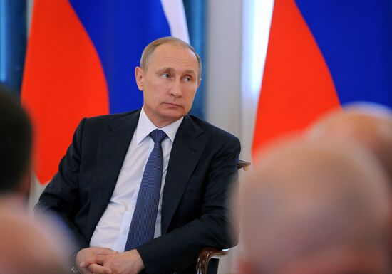 Vladimir Putin visits St. Petersburg