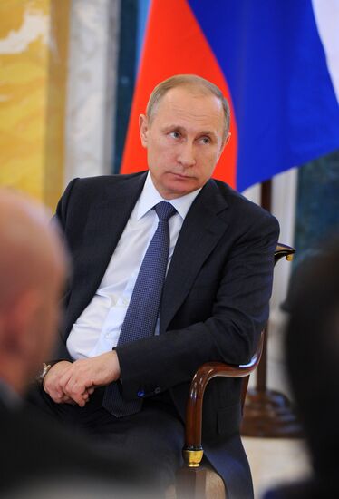 Vladimir Putin visits St. Petersburg