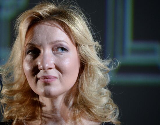 Moscow's Chekhov Art Theater stages "Illusions" play