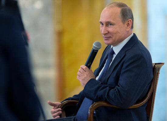 Vladimir Putin visits St. Petersburg