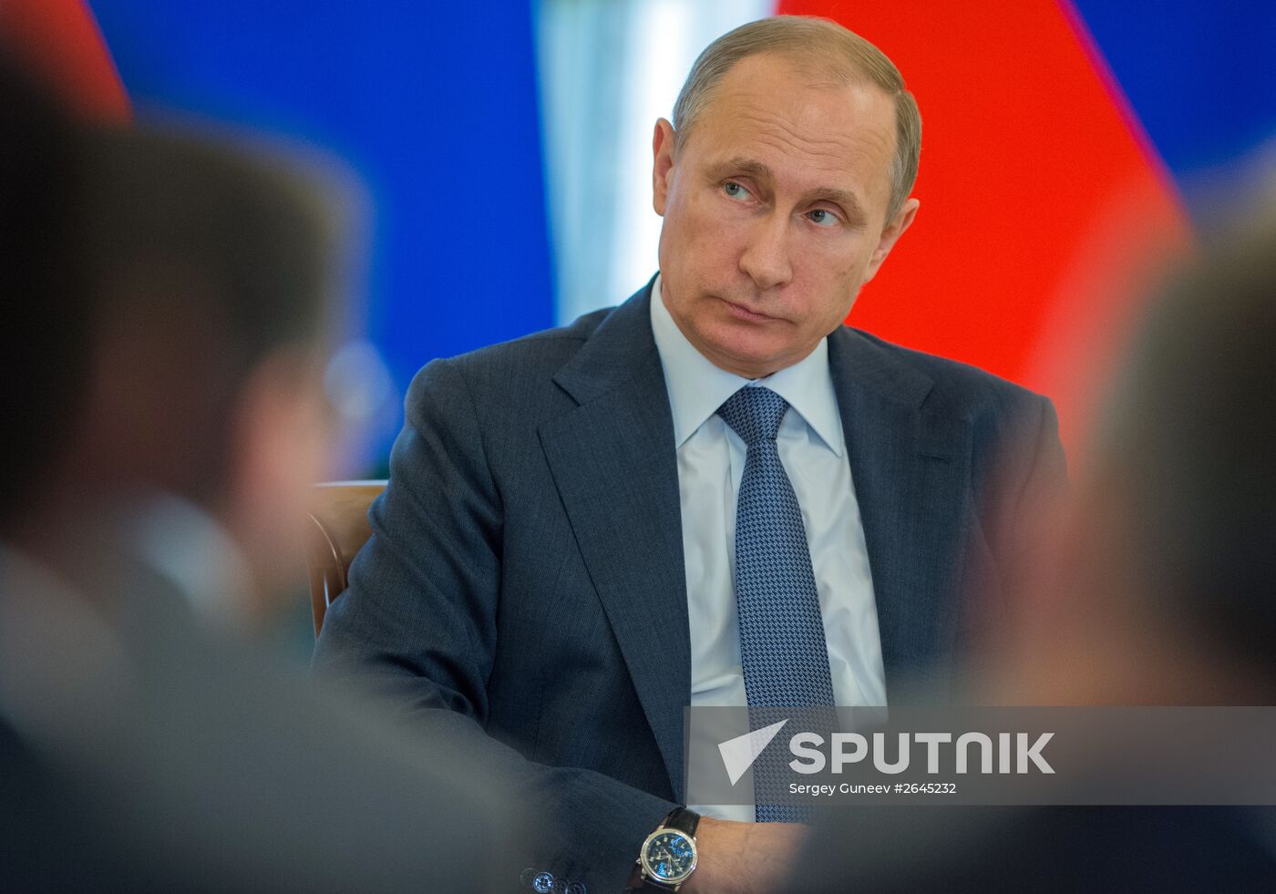 Vladimir Putin visits St. Petersburg