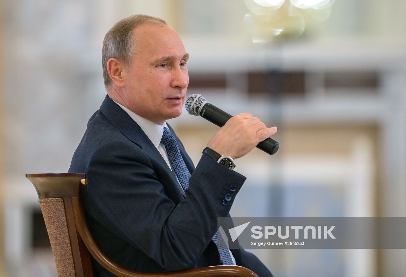 Vladimir Putin visits St. Petersburg