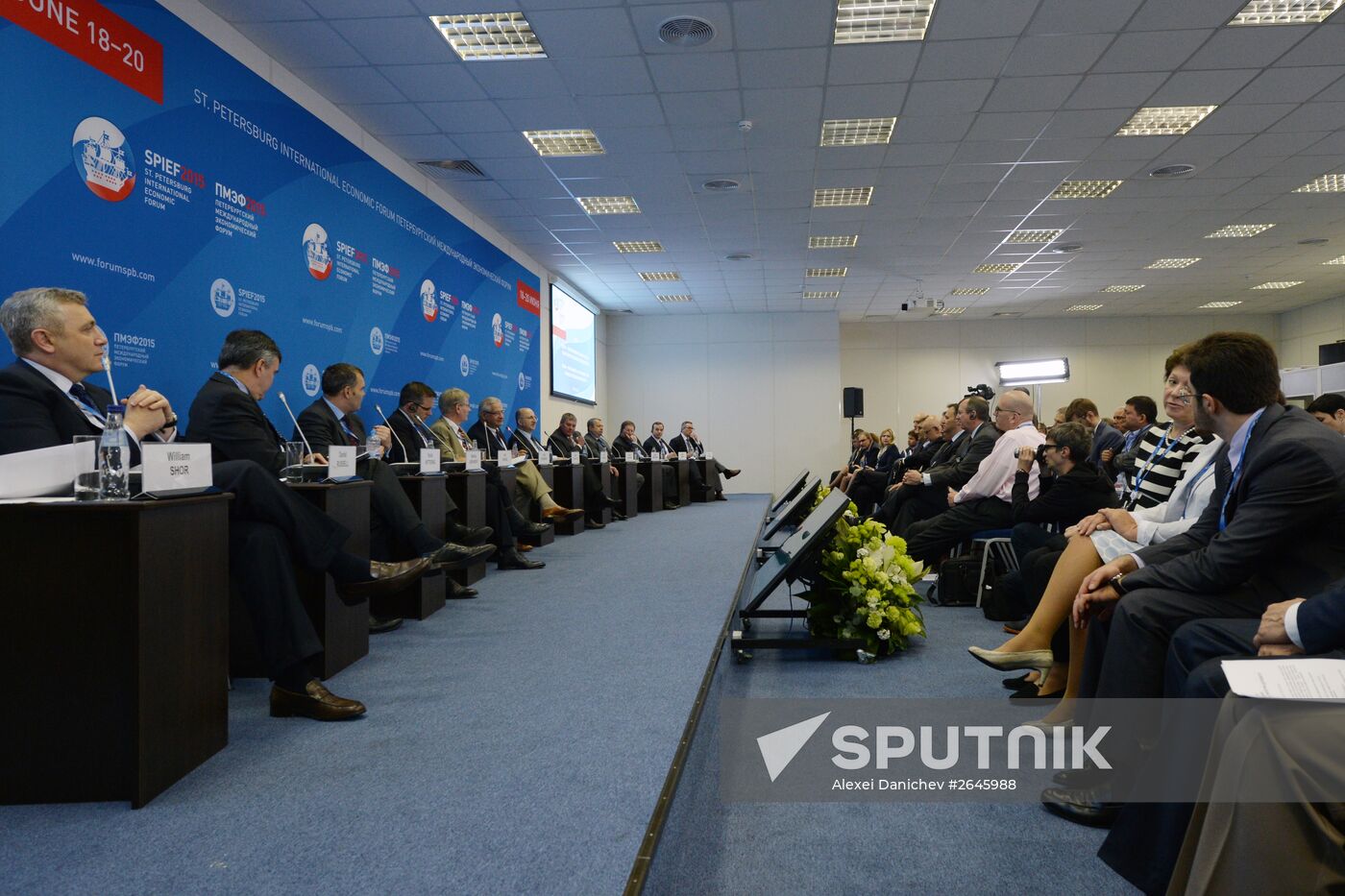 Business roundtable, Russia-North America: New Challenges and Strategies for Business Cooperation, at 2015 SPIEF