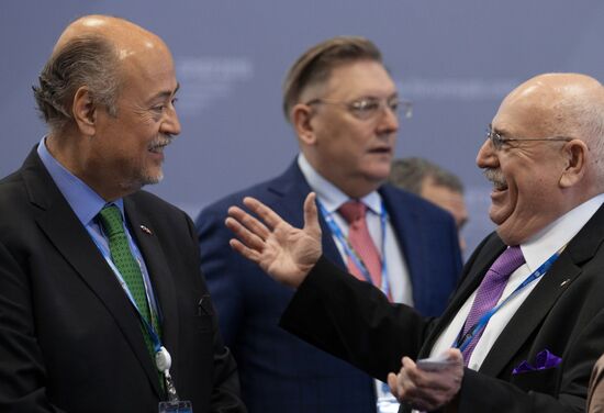 Business roundtable, Latin America: Globalization and New Regional Economic Hubs, as part of SPIEF 2015