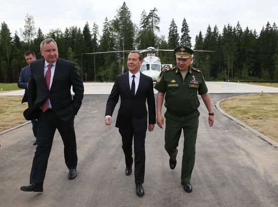 Prime Minister Medvedev visits ARMY 2015 International Military Technical Forum