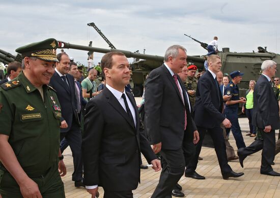 Prime Minister Medvedev visits ARMY 2015 International Military Technical Forum