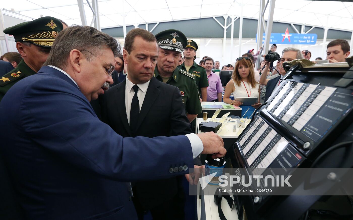 Prime Minister Medvedev visits ARMY 2015 International military technical forum