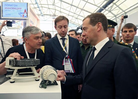 Prime Minister Medvedev visits ARMY 2015 International military technical forum