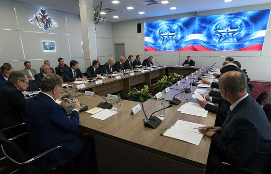 Prime Minister Medvedev visits ARMY 2015 International military technical forum