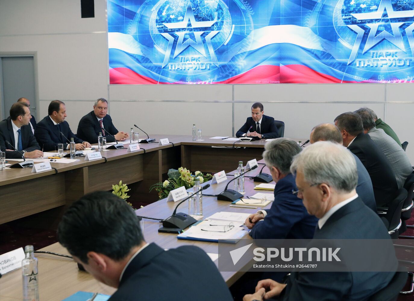 Prime Minister Medvedev visits ARMY 2015 International military technical forum