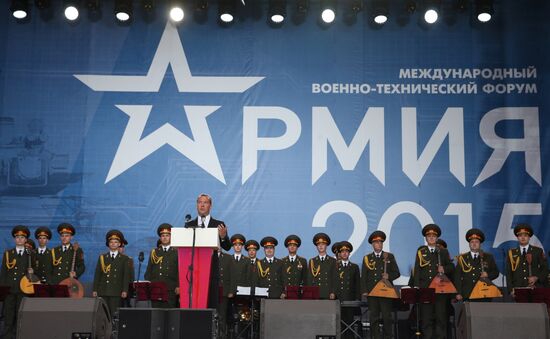 Prime Minister Medvedev visits ARMY 2015 International military technical forum