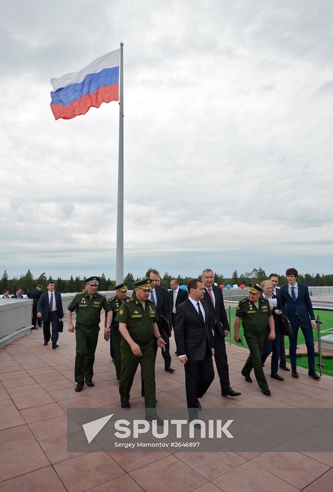 Prime Minister Medvedev visits ARMY 2015 International military technical forum