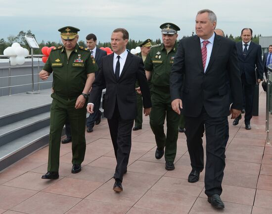 Prime Minister Medvedev visits ARMY 2015 International military technical forum