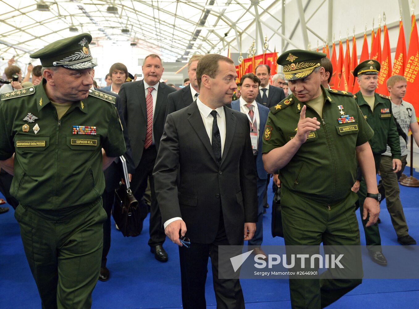 Prime Minister Medvedev visits ARMY 2015 International military technical forum