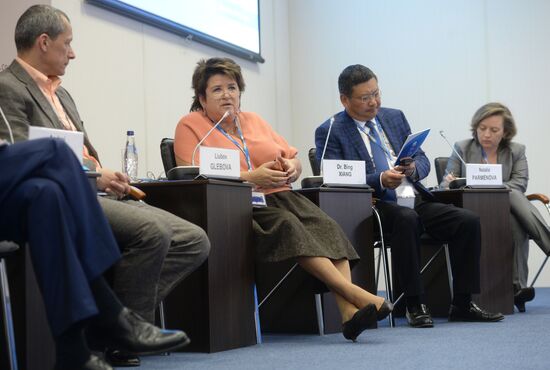 Panel Session, Unlocking the Potential Growth of the Knowledge Economy, at SPIEF 2015