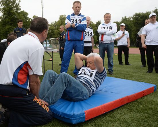 Russian State Duma legislators take GTO athletic test