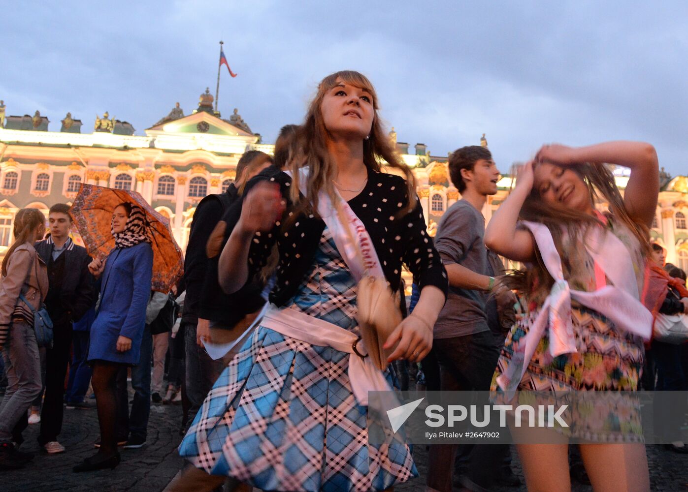 Scarlet Sails school-leavers' festival in St. Petersburg during SPEIF 2015