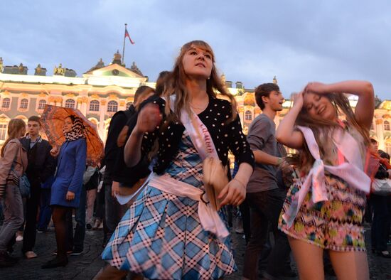 Scarlet Sails school-leavers' festival in St. Petersburg during SPEIF 2015